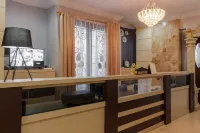 RedDoorz Plus Near Pantai Malalayang Manado Hotels in Mandolang