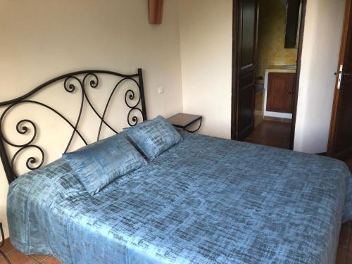 高级别墅（4位成人+2名小童）