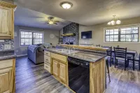 Lake, Fun, BBQ & Family. Charming & Cozy Home!