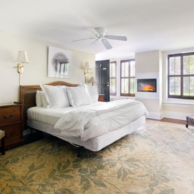 Room 12, King Room (the Cottage) Rhett House Promo Code