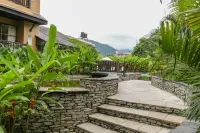 Temple Tree Resort and Spa, Pokhara Отели в г. 