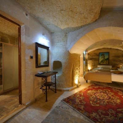 Deluxe Cave Family Room Emit Cave Hotel Promo Code