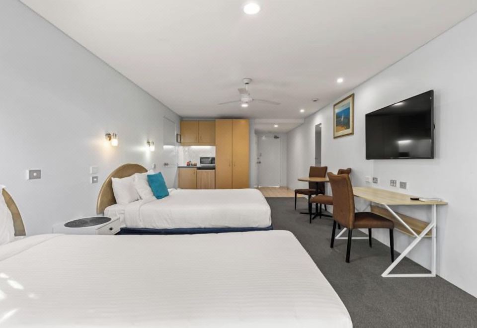 Macquarie Barracks Motor InnDeluxe Twin Room-Not Pet Friendly