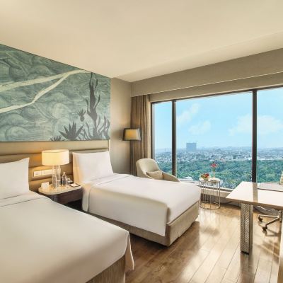 Deluxe Twin Room The Leela Ambience Convention Hotel Delhi Promo Code