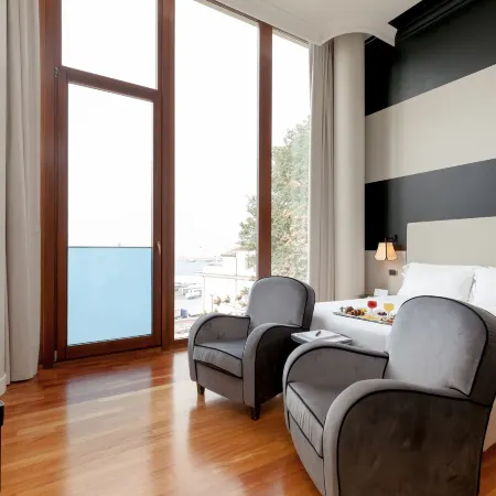 SeePort Hotel