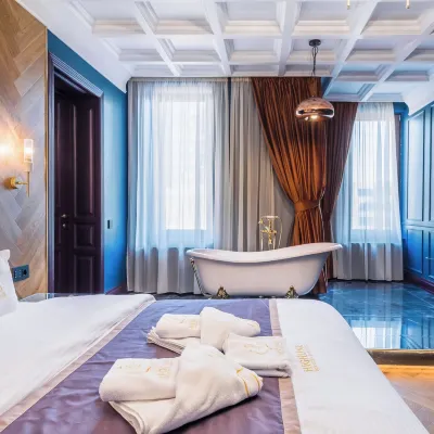 Highline Downtown ApartHotel Oldtown Unirii Square Hotels near Cocor Luxury Store