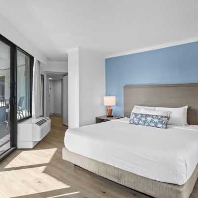Deluxe Ocean Front King Suite Ocean Reef Resort Promo Code