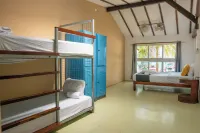 The Yak Lake House - Hostal