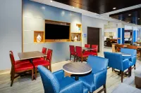 Holiday Inn Express & Suites CHICAGO NORTH SHORE - NILES by IHG