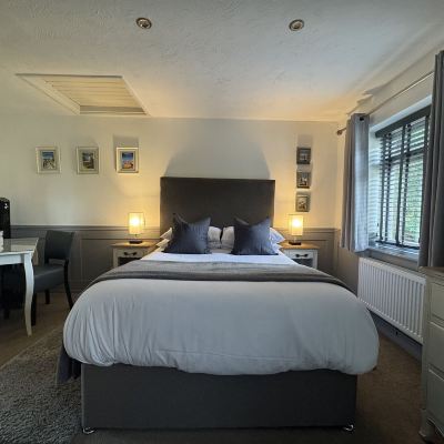 Superior Double Room, Ensuite, Garden View The Blue Anchor Promo Code