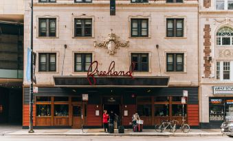 Freehand Chicago - Housity