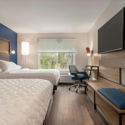 2 Queen Beds Room Tru by Hilton Duluth Mall Area Promo Code