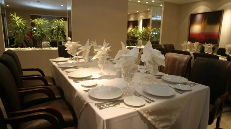 クラウン プラザ アスンシオン 食事・レストラン