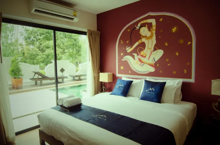 ห้องดีลักซ์ พร้อมทางลงสระว่ายน้ำ