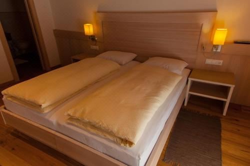 高级两卧室公寓 - 带阳台