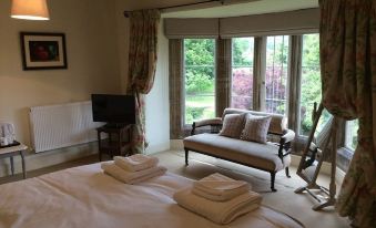 Castle Farm House B&B