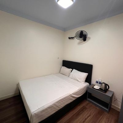 Standard Double Room with Shared Bathroom (Fan Only) Kupon Hotel AL Amin