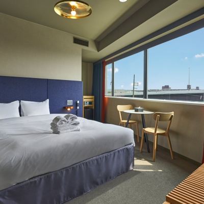 無煙豪華特大床（床寬182cm）房山景及夜景豪華雙人房 京都潤恩飯店優惠