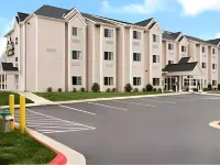 Microtel Inn & Suites by Wyndham Rogers