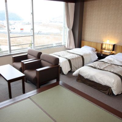 【禁煙和洋室】7.5畳＋ツインベッド[37平米] 三朝ロイヤルホテル クーポン