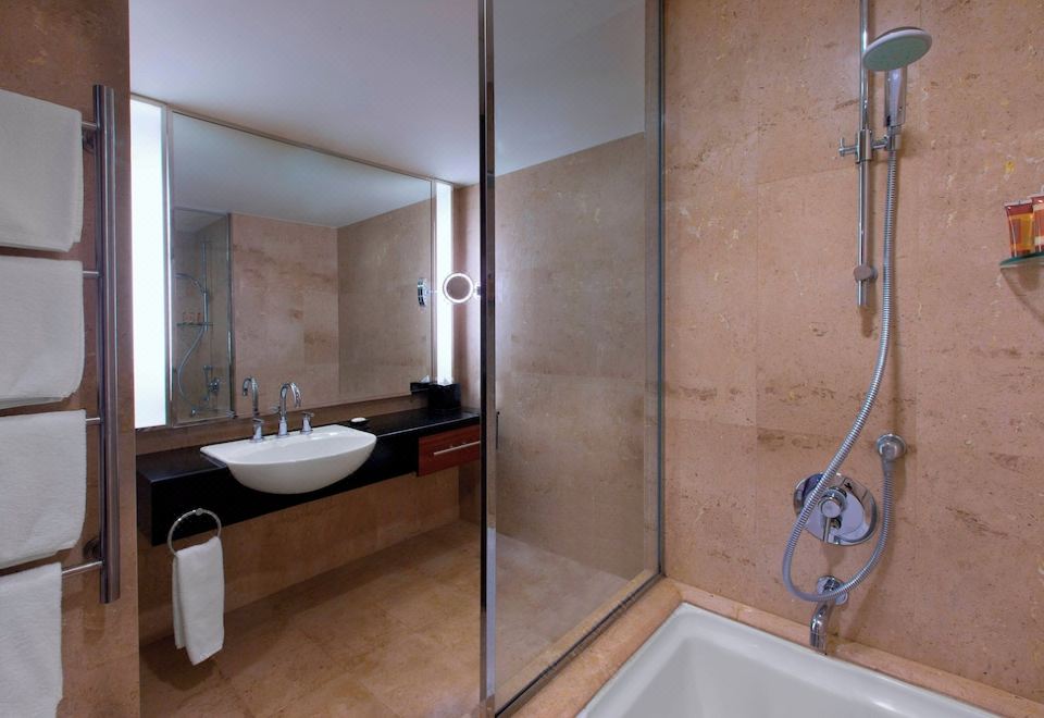 Royal Orchid Sheraton Hotel & TowersExecutive Suite with riverview