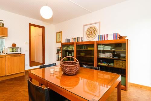 高级一卧室带阳台公寓