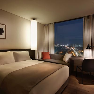 [Relaxing With L'Occitance Pkg] Deluxe Double Room + Aromachologie Amenities 신라스테이 천안 쿠폰