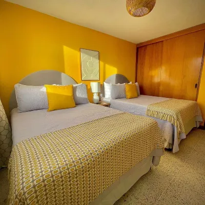 Casa 96 Hotels near Zona 7