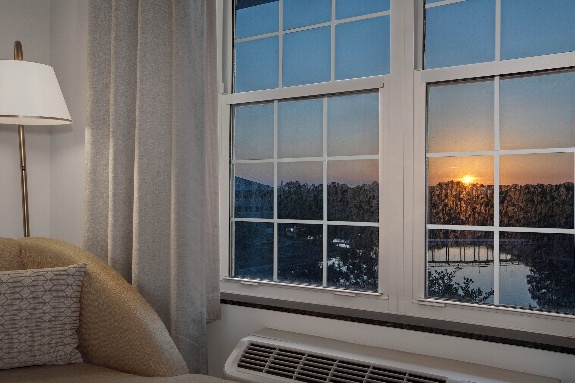 湖景特大床套房