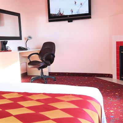 Premium Queen Room With Fireplace Crystal Star Inn Edmonton Airport Promo Code