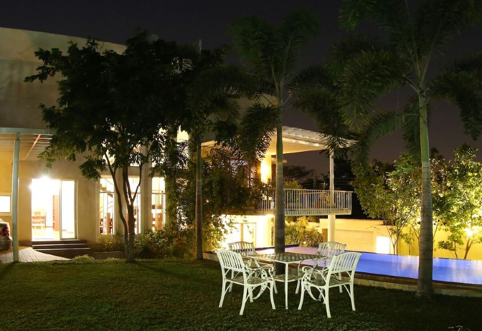 Capital Villa - Housity