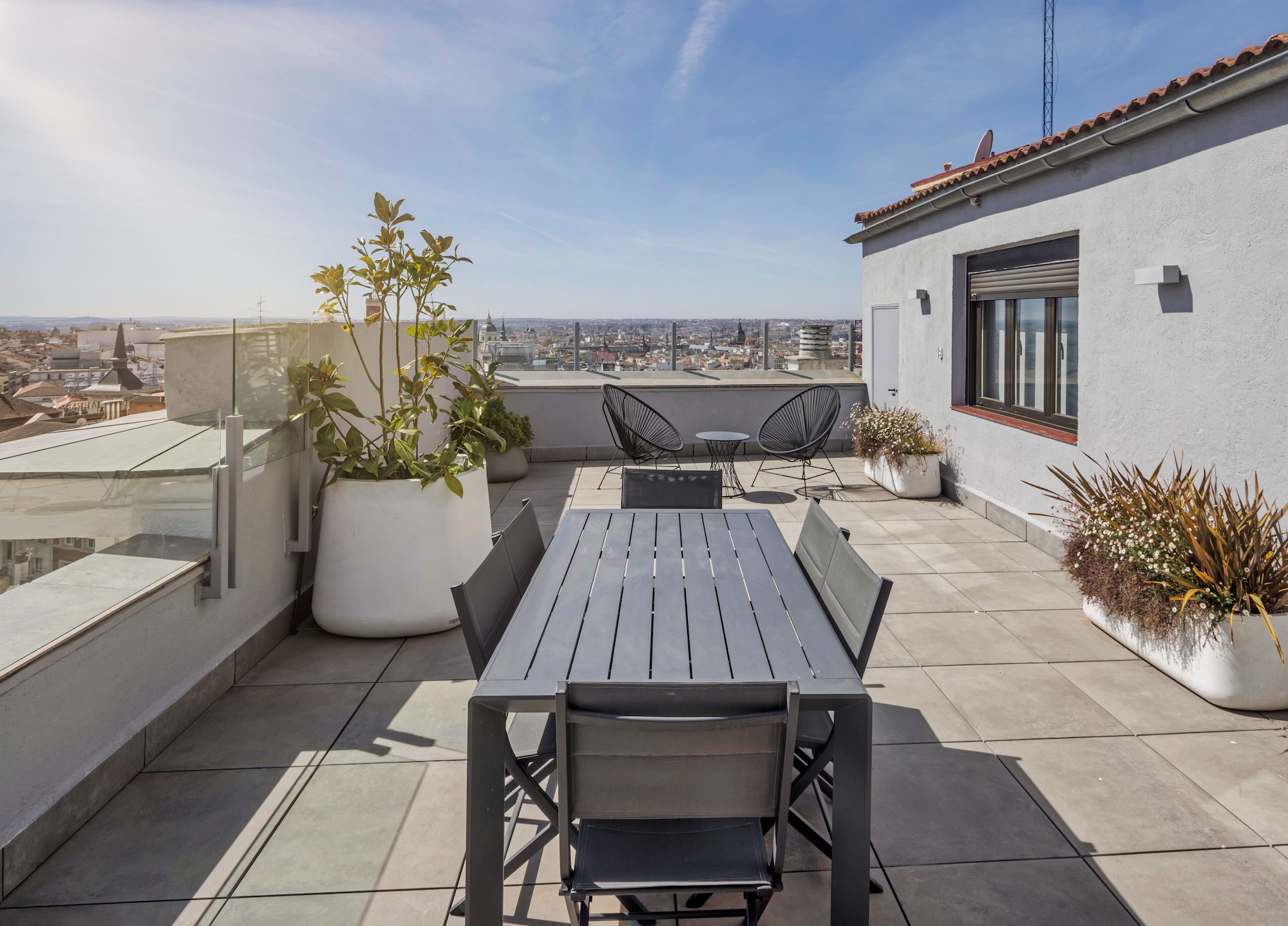 独家公寓， 3 间卧室， 城市景观