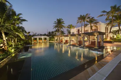 Mayfair Palm Beach Resort Отели в г. 