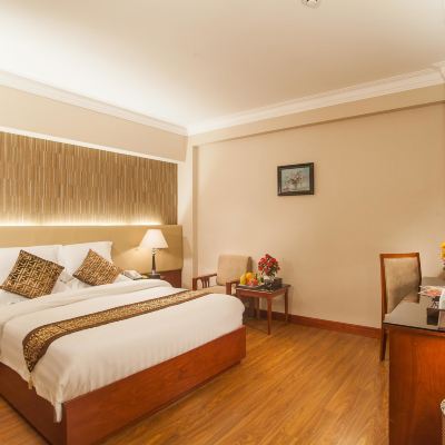 行政特大床間（無窗） 納哈1號飯店優惠