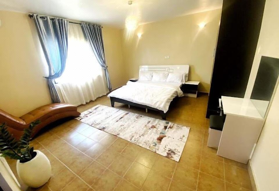 经济型公寓， 阳台， 城市景观