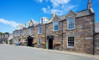 Cove Bay Hotel - Housity