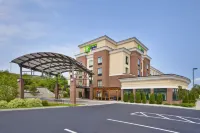 Holiday Inn Express & Suites GENEVA FINGER LAKES by IHG