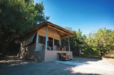 Mozhi Bushcamp Hotels in 