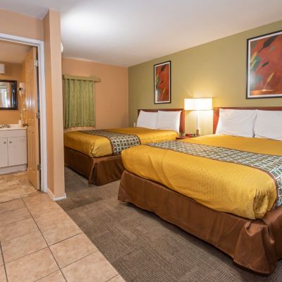2 Queen Beds,Comfort Studio Suite,Non-Smoking Town Motel Promo Code