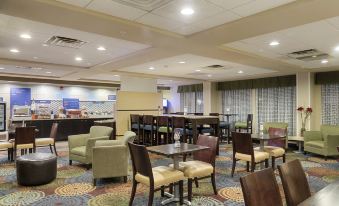 Holiday Inn Express Bloomington West