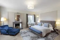 Chateau la Cheneviere Hotels in 