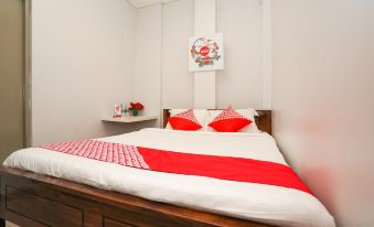 OYO Flagship 318 K1 UPN Rungkut Madya - Housity