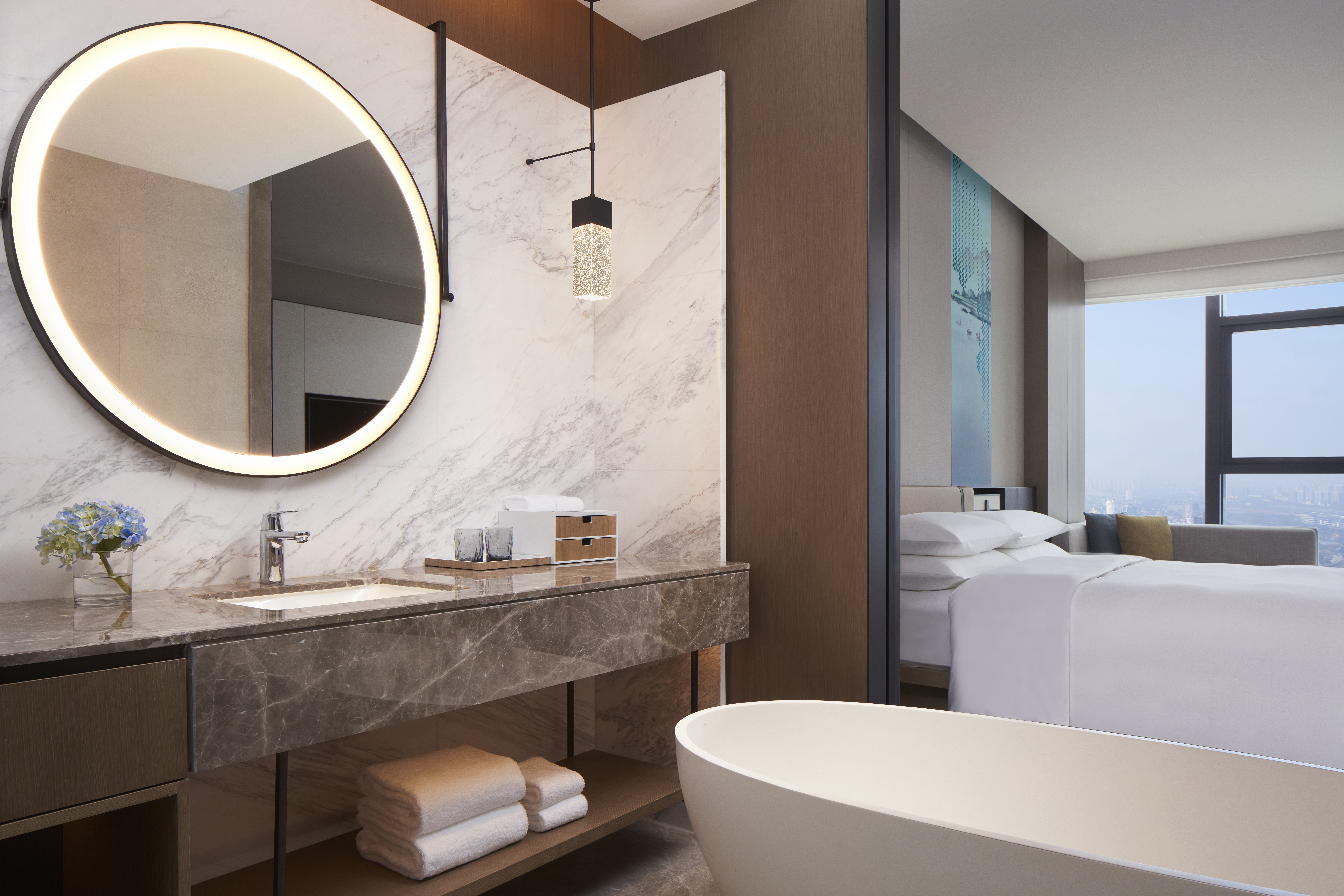 豪華城市景觀特大床客房