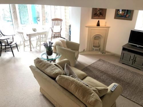 Cornerstone Cottage Holiday Home