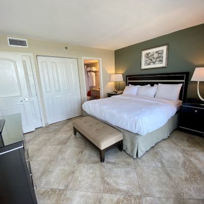 Oceanfront Family King Suite
