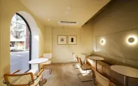 Seven Bricks Hotel