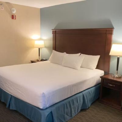 Standard Queen Room Drury Inn & Suites Detroit Troy Promo Code