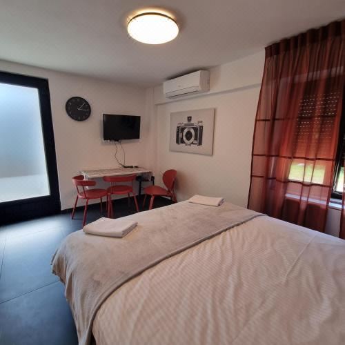 两卧室公寓 - 带露台