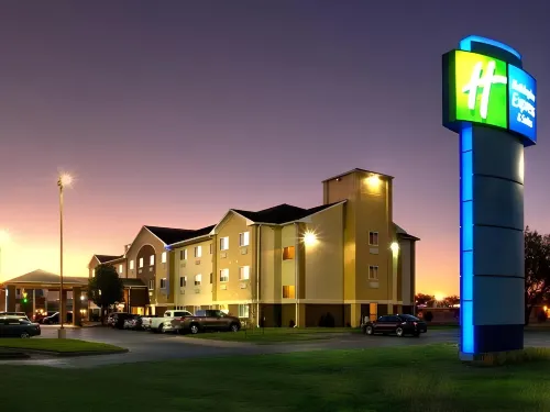 Holiday Inn Express & Suites CANYON by IHG