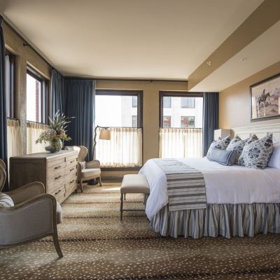 Luxury King Suite With Sofa Bed Frontier Hotel Pawhuska Promo Code